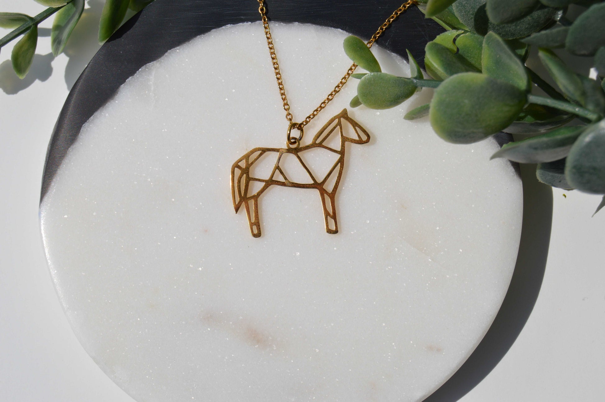 Horse Line Art Pendant Necklace - Elegance Meets Equine Passion