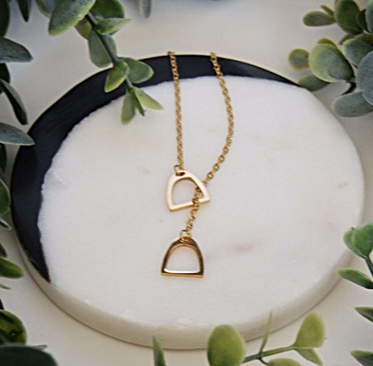 Elegant Stirrup Lariat Necklace - A Symbol of Equestrian Elegance
